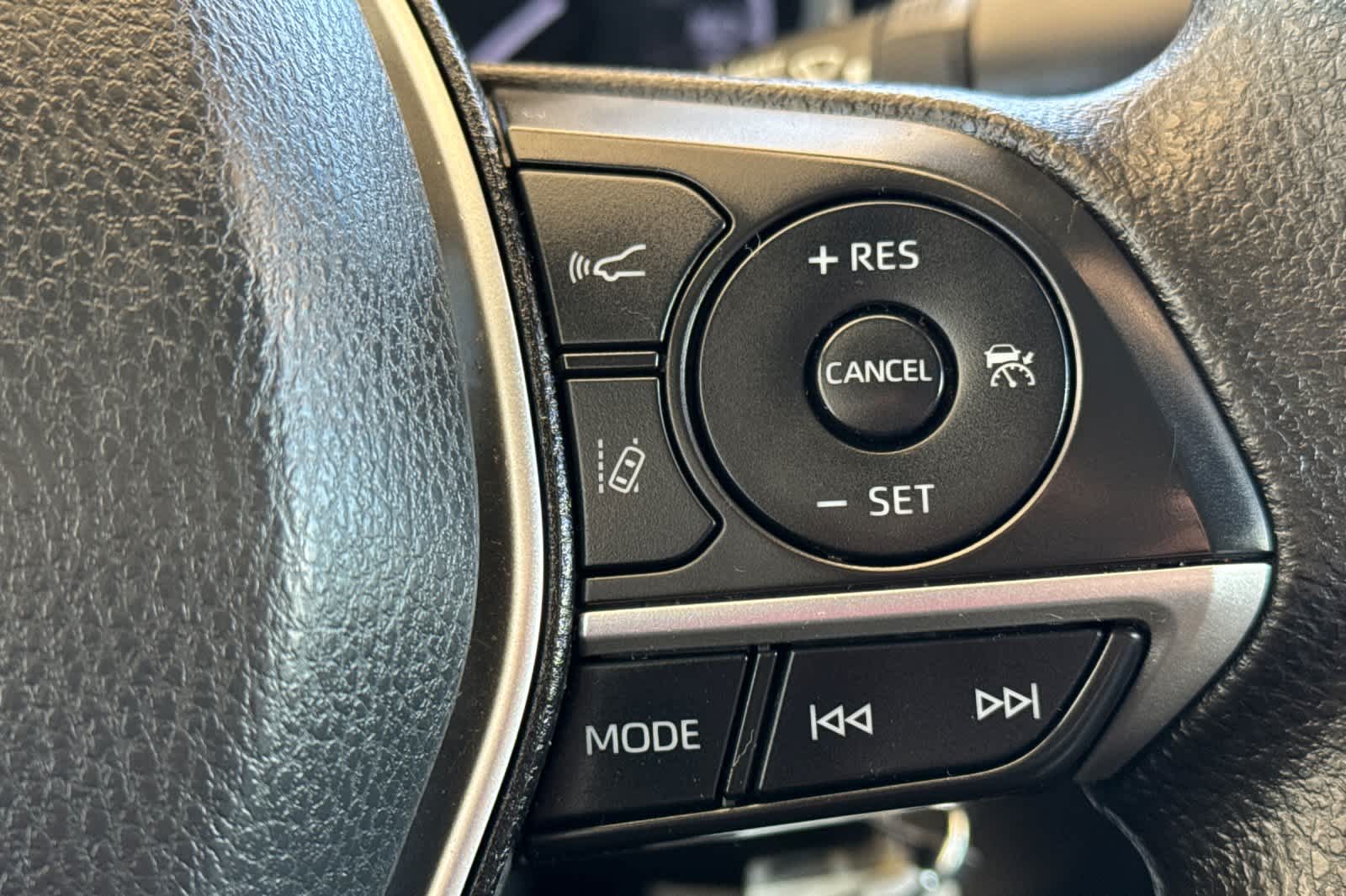 Thumbnail: 2023 Toyota Camry - 24