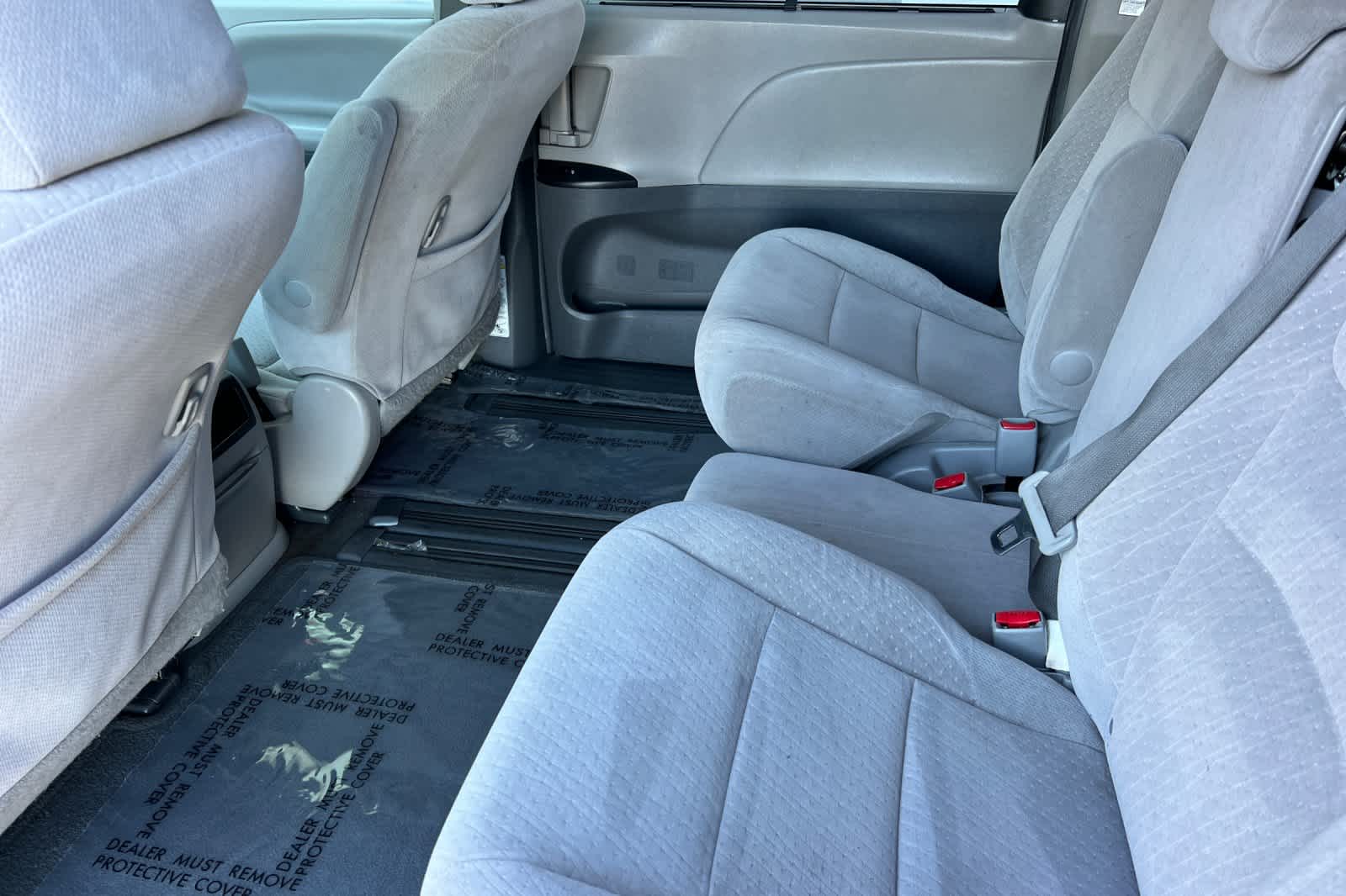 Thumbnail: 2016 Toyota Sienna - 4