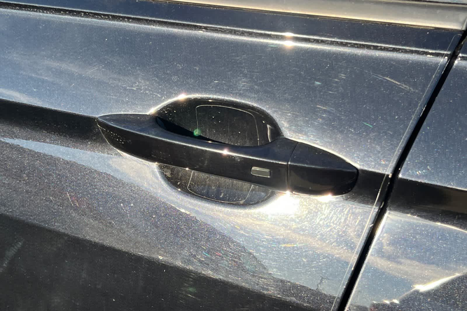 Thumbnail: 2022 Volkswagen Tiguan - 7