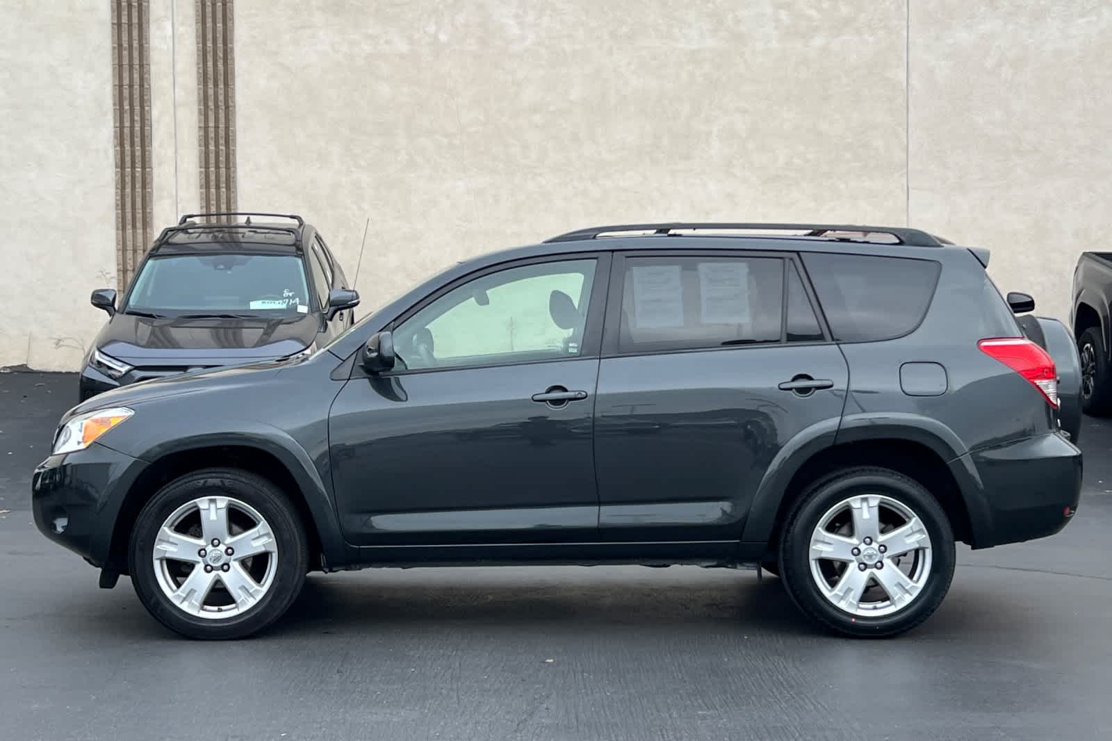 Thumbnail: 2006 Toyota RAV4 - 9