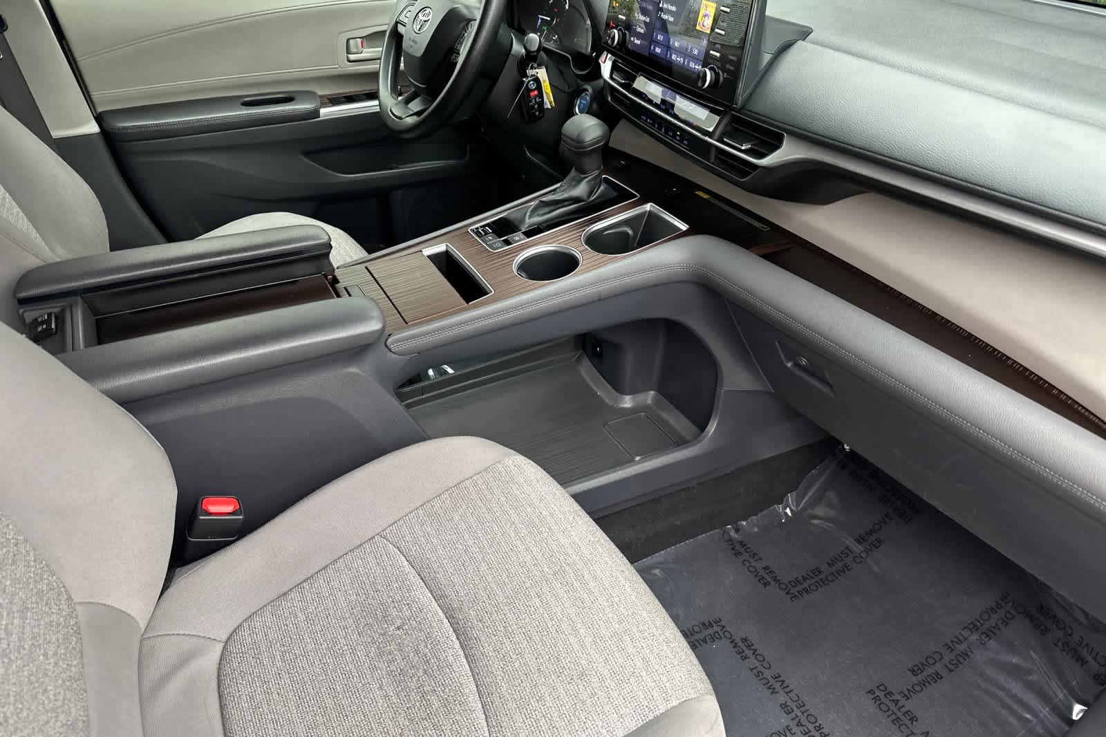 Thumbnail: 2022 Toyota Sienna - 18