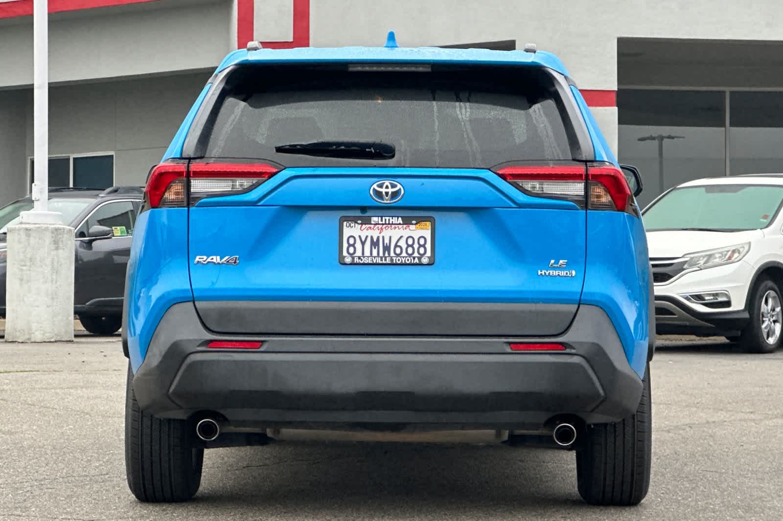 Thumbnail: 2021 Toyota RAV4 - 8