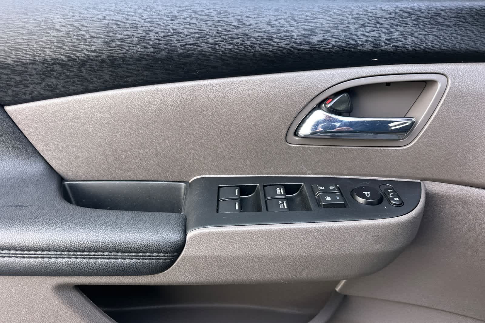 Thumbnail: 2016 Honda Odyssey - 12