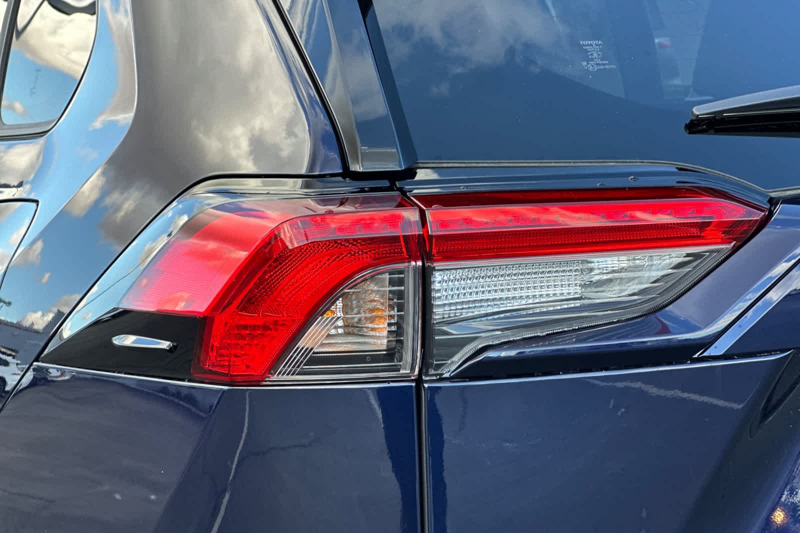 Thumbnail: 2025 Toyota RAV4 - 31