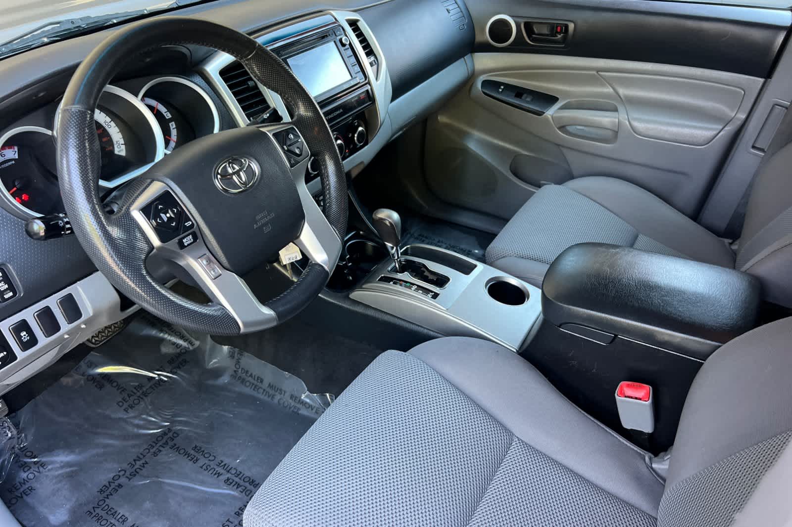 Thumbnail: 2015 Toyota Tacoma - 10