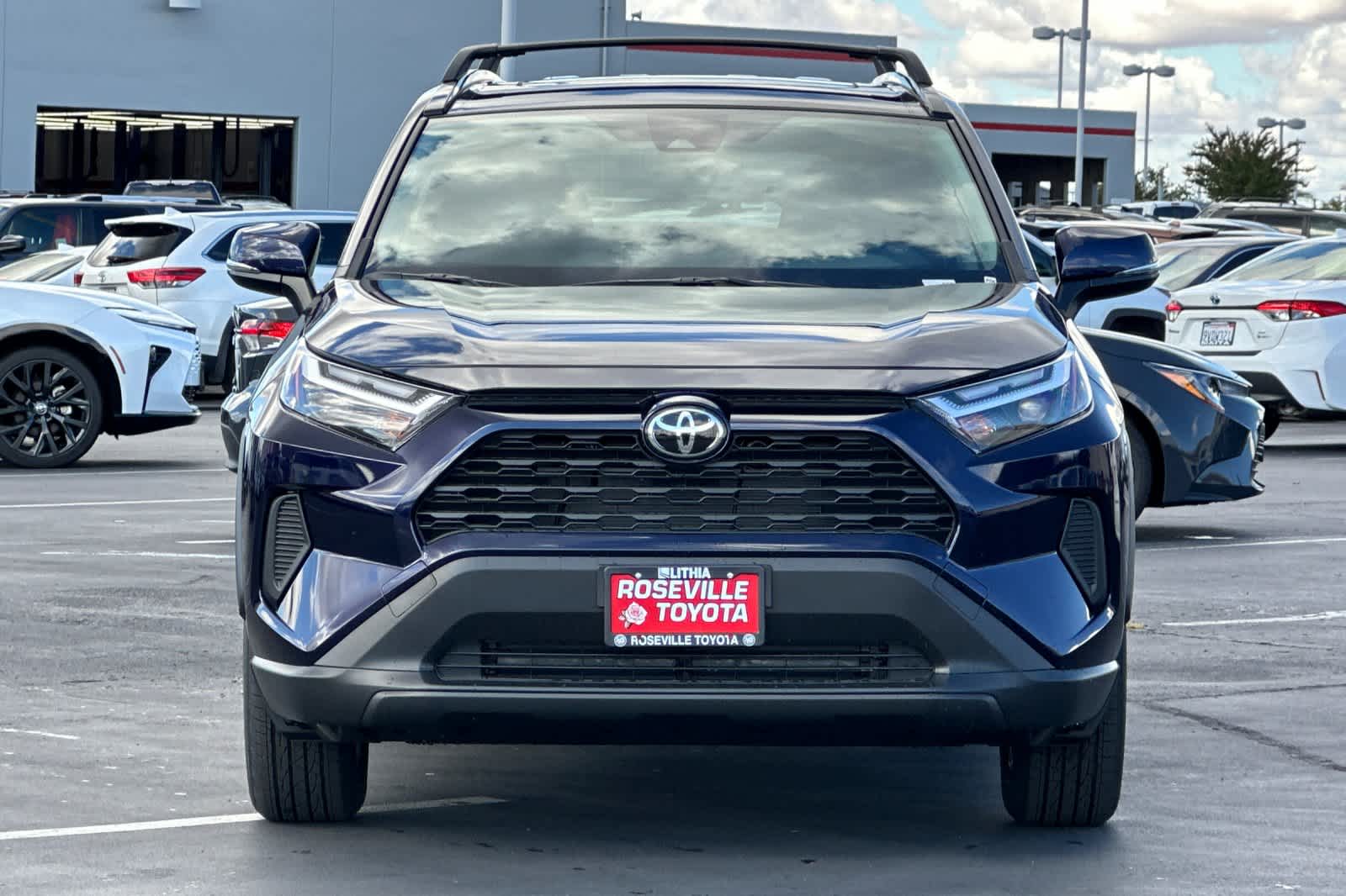 Thumbnail: 2025 Toyota RAV4 - 10