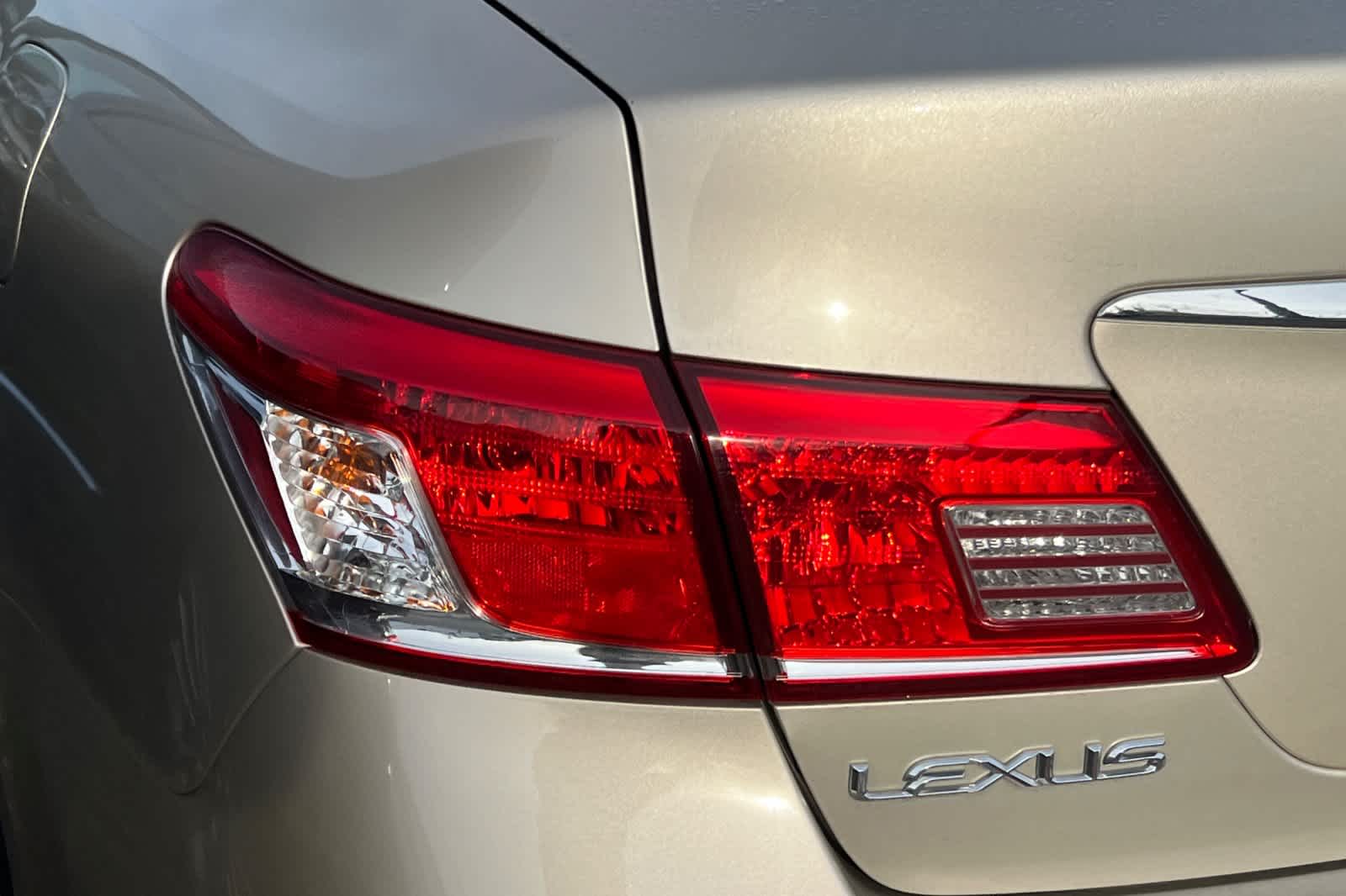 Thumbnail: 2010 Lexus ES - 15