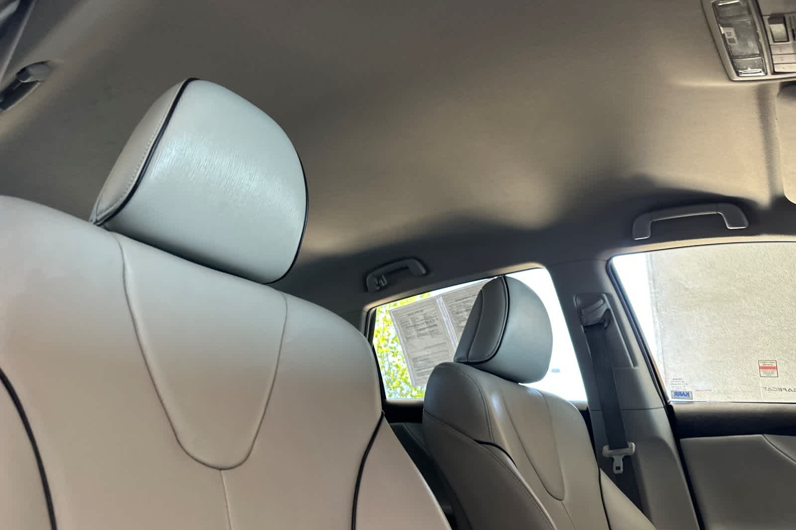 Thumbnail: 2013 Toyota Venza - 18