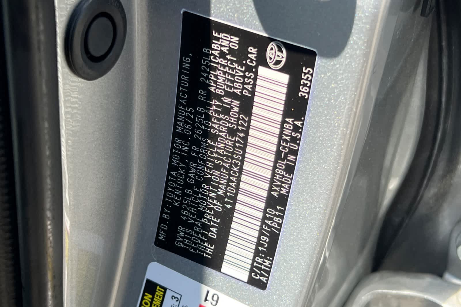 Thumbnail: 2025 Toyota Camry - 33