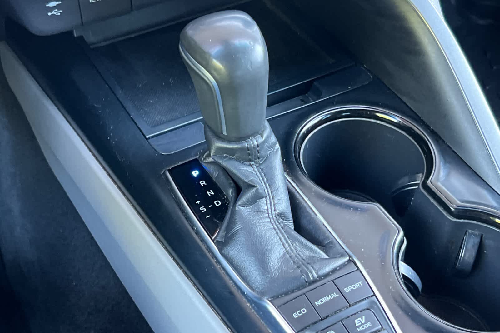 Thumbnail: 2018 Toyota Camry - 21