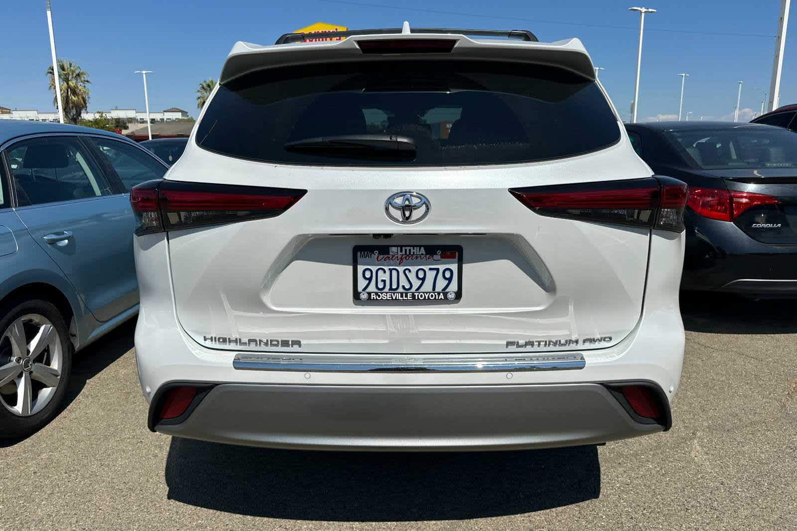 Thumbnail: 2023 Toyota Highlander - 5