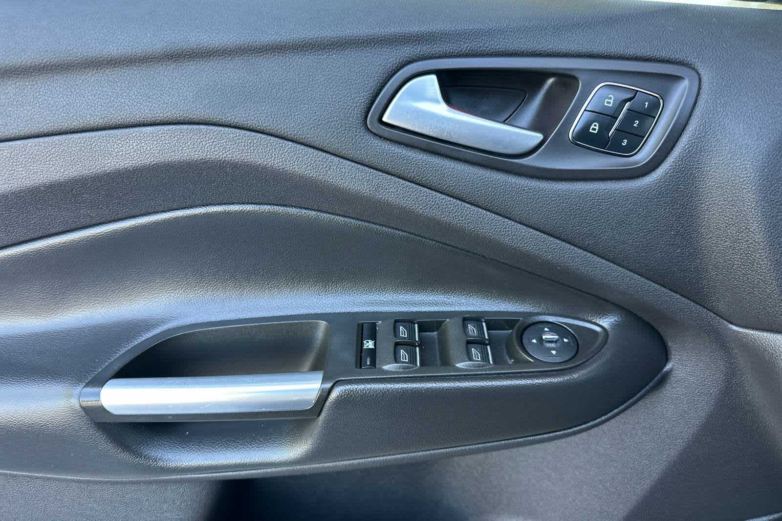 Thumbnail: 2014 Ford Escape - 12