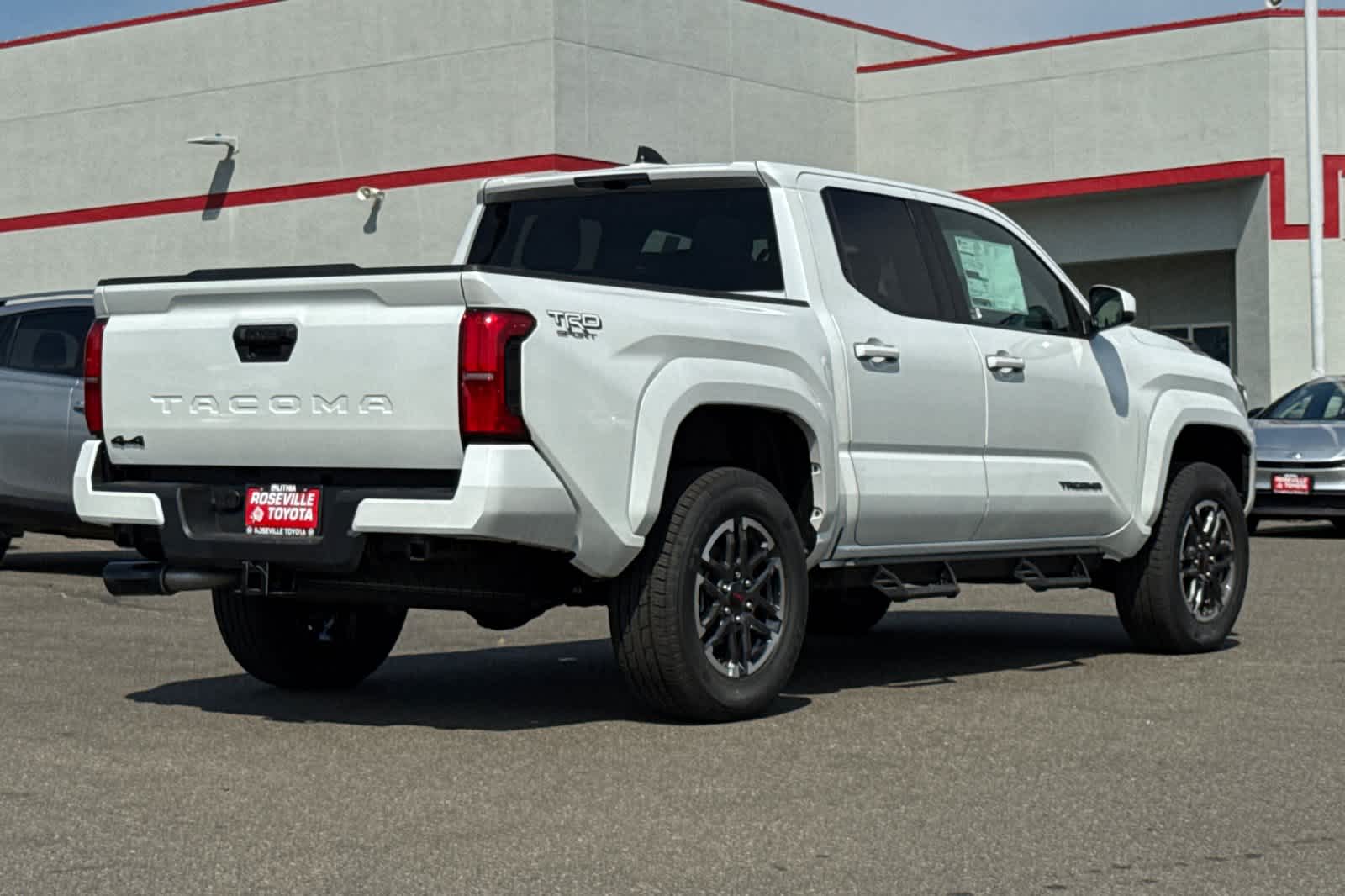 2025 Toyota Tacoma TRD Sport 2