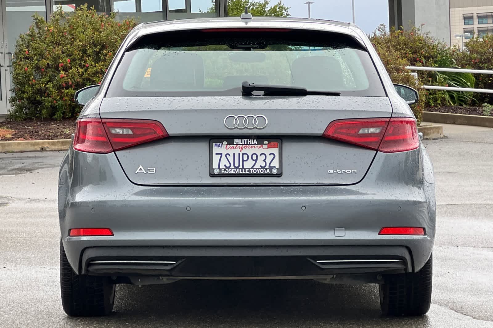 Thumbnail: 2016 Audi A3 e-tron - 8