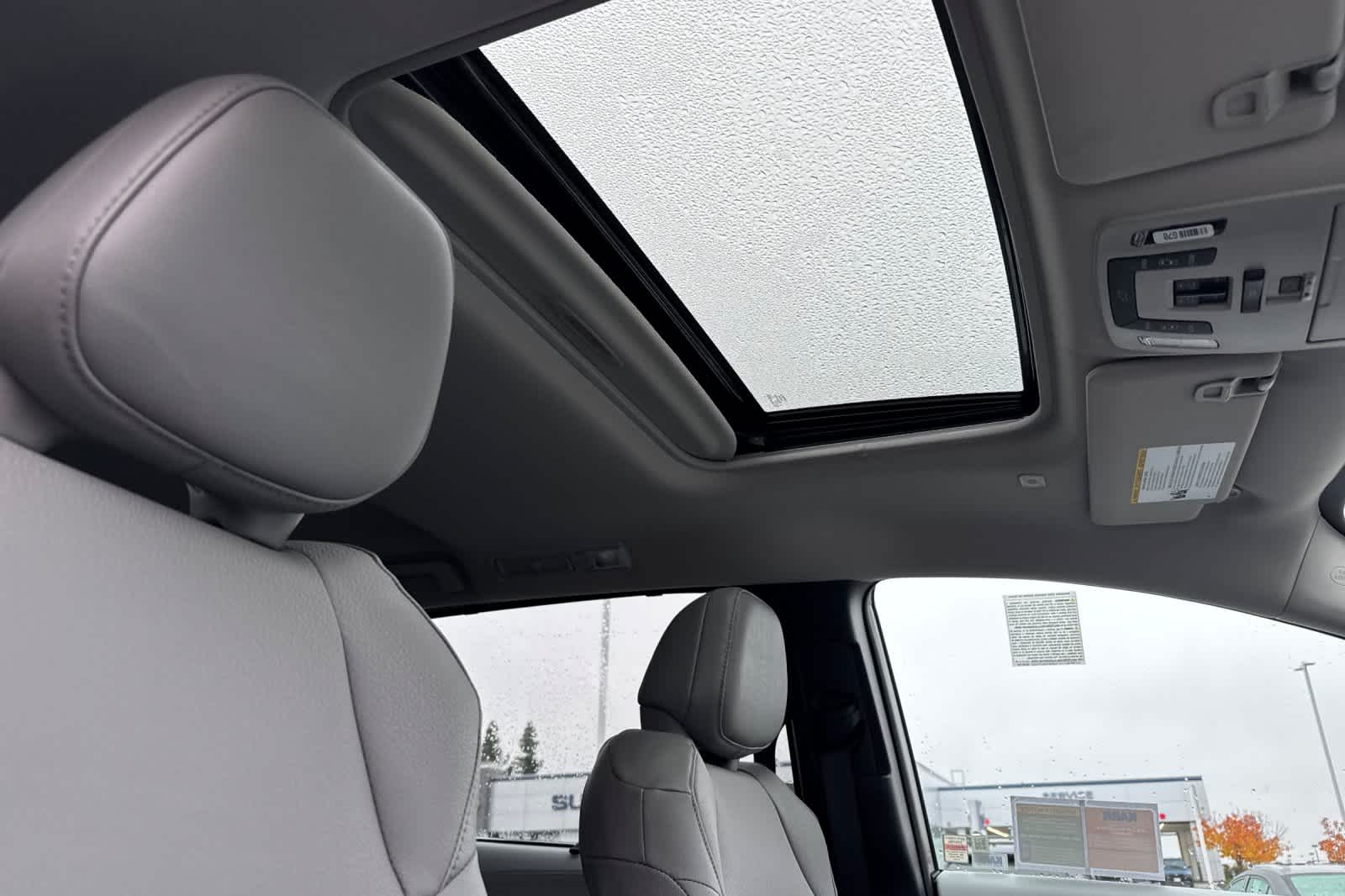 Thumbnail: 2026 Toyota Sienna - 17