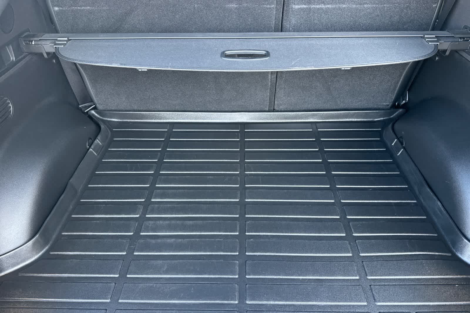 Thumbnail: 2023 Genesis GV60 - 16