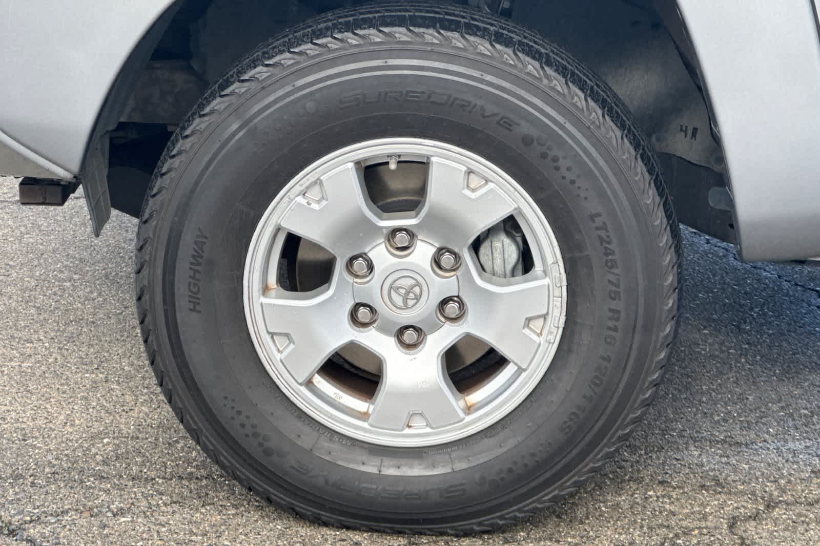 Thumbnail: 2014 Toyota Tacoma - 28