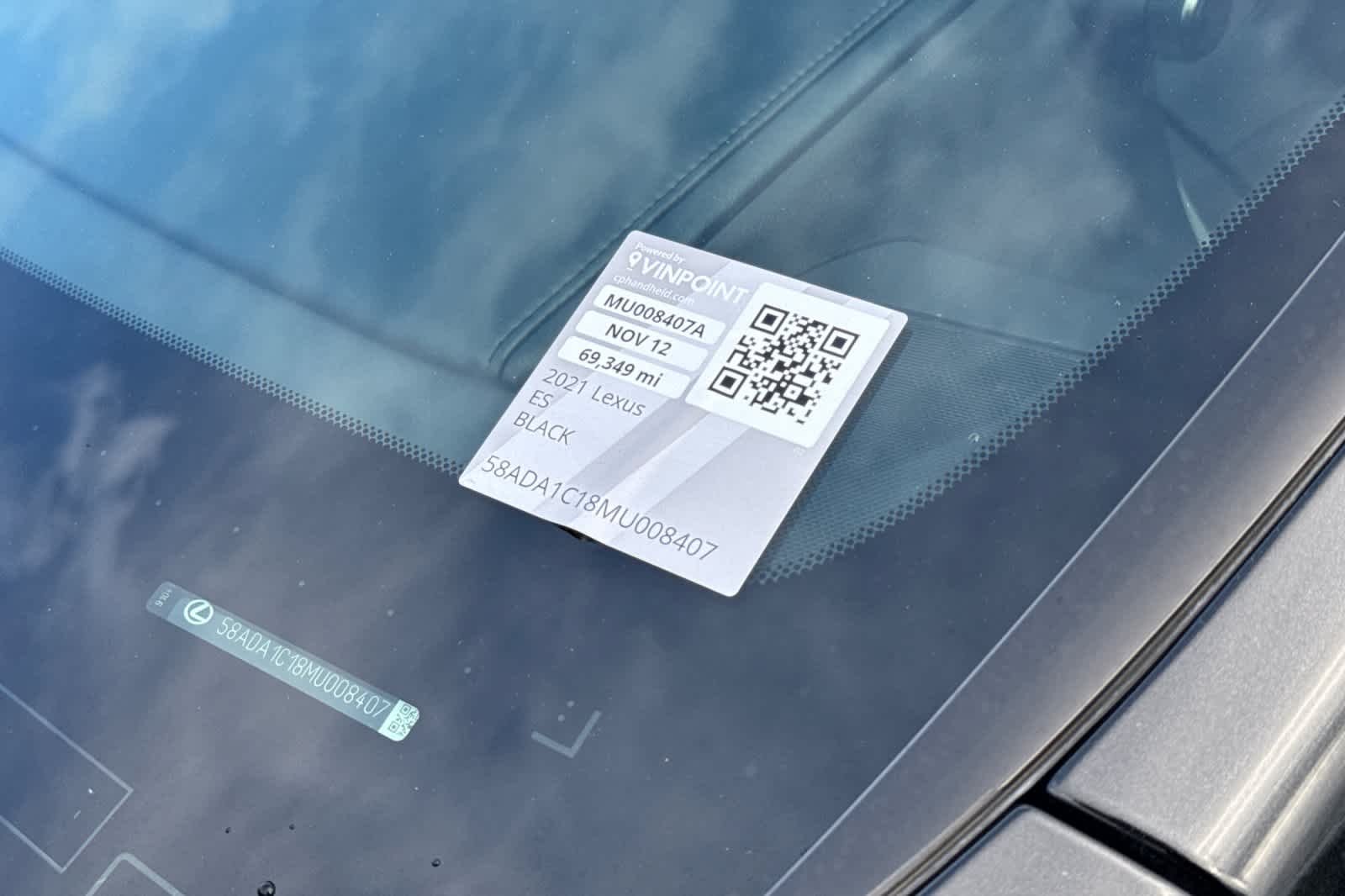 Thumbnail: 2021 Lexus ES - 23