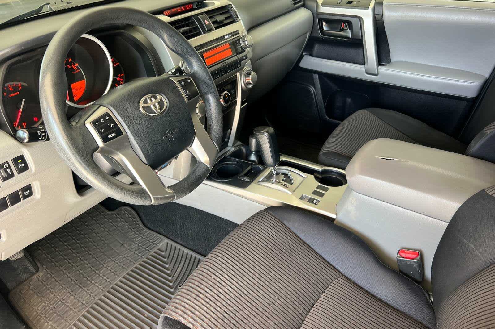 2011 Toyota 4Runner SR5 11