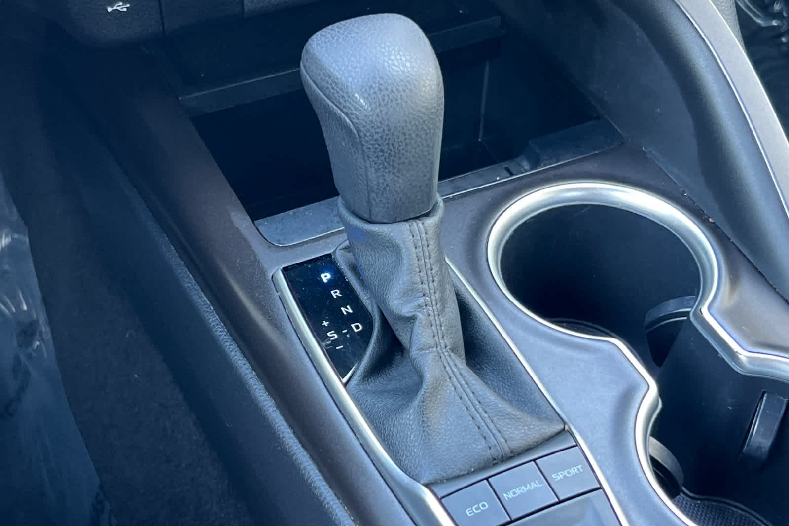 Thumbnail: 2023 Toyota Camry - 21