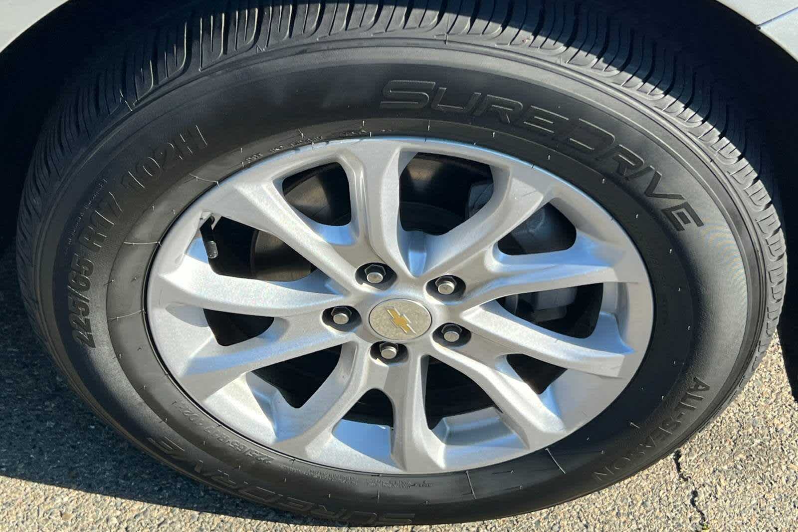 Thumbnail: 2021 Chevrolet Equinox - 10