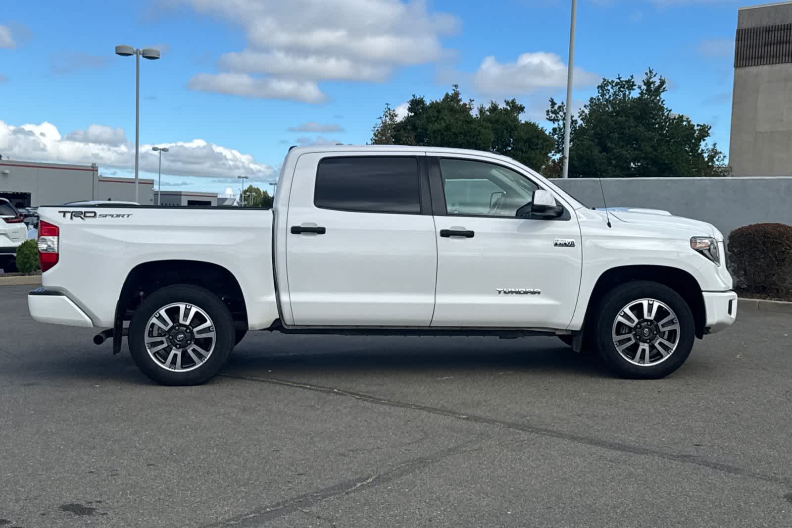 Thumbnail: 2019 Toyota Tundra - 6
