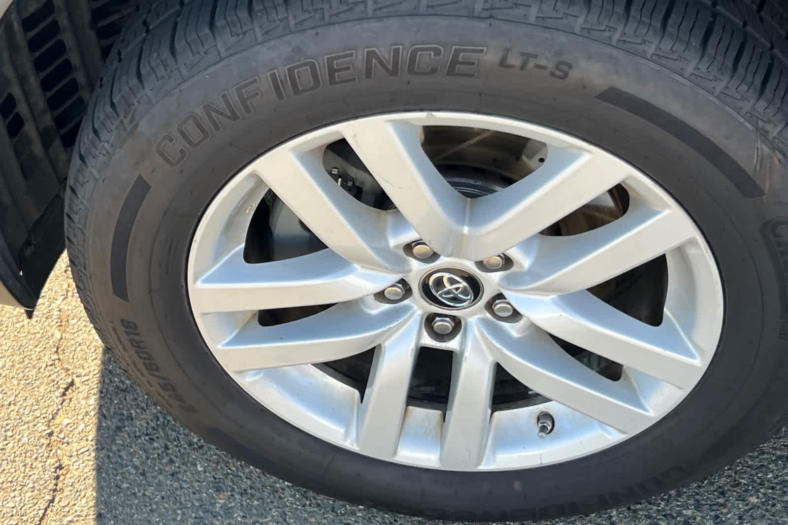 Thumbnail: 2016 Toyota Highlander - 13