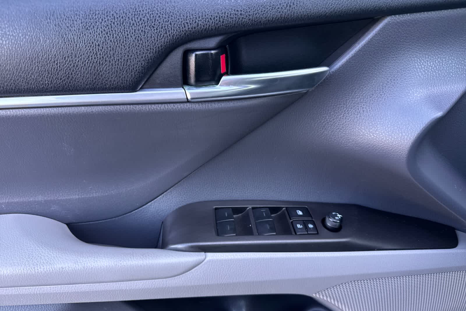 Thumbnail: 2023 Toyota Camry - 12