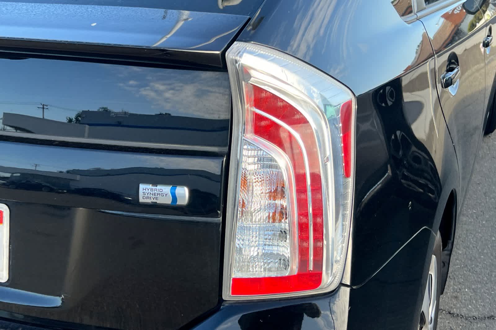 Thumbnail: 2013 Toyota Prius - 18