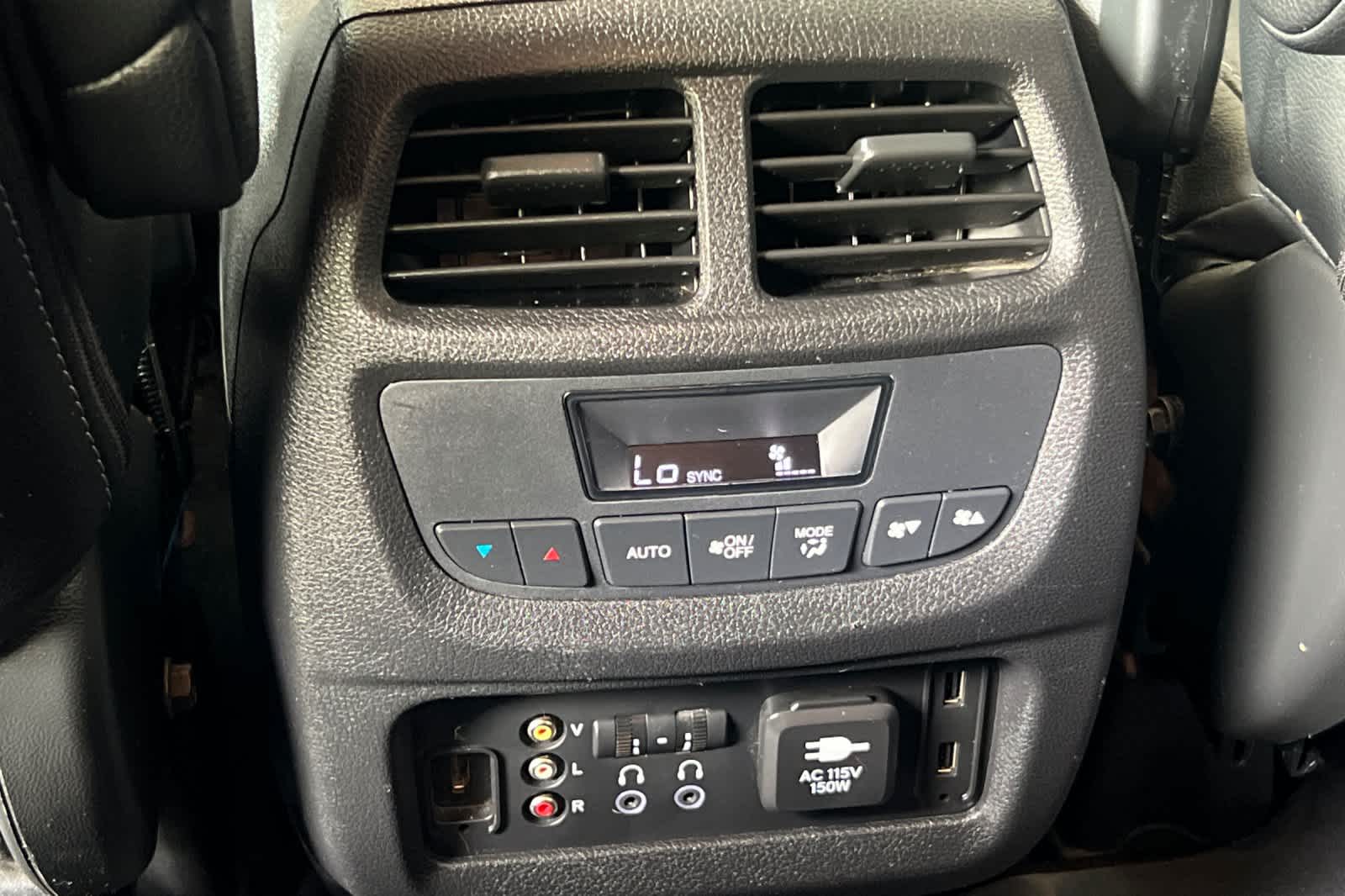 Thumbnail: 2018 Honda Pilot - 14