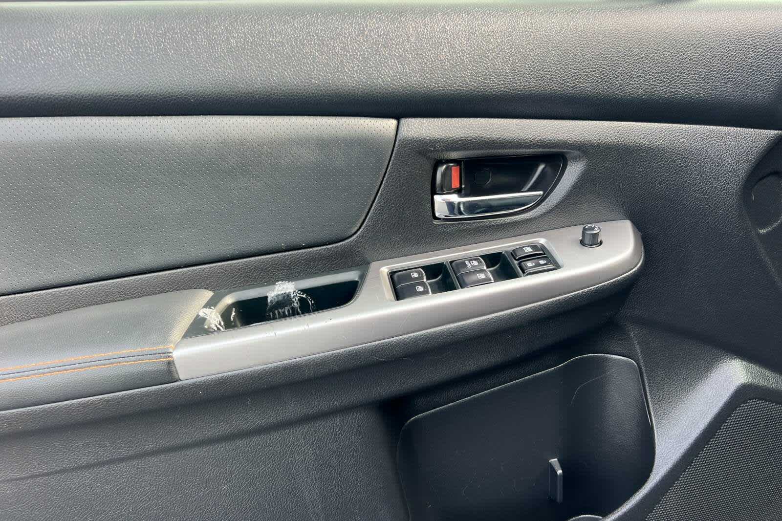 2016 Subaru Crosstrek Limited 12
