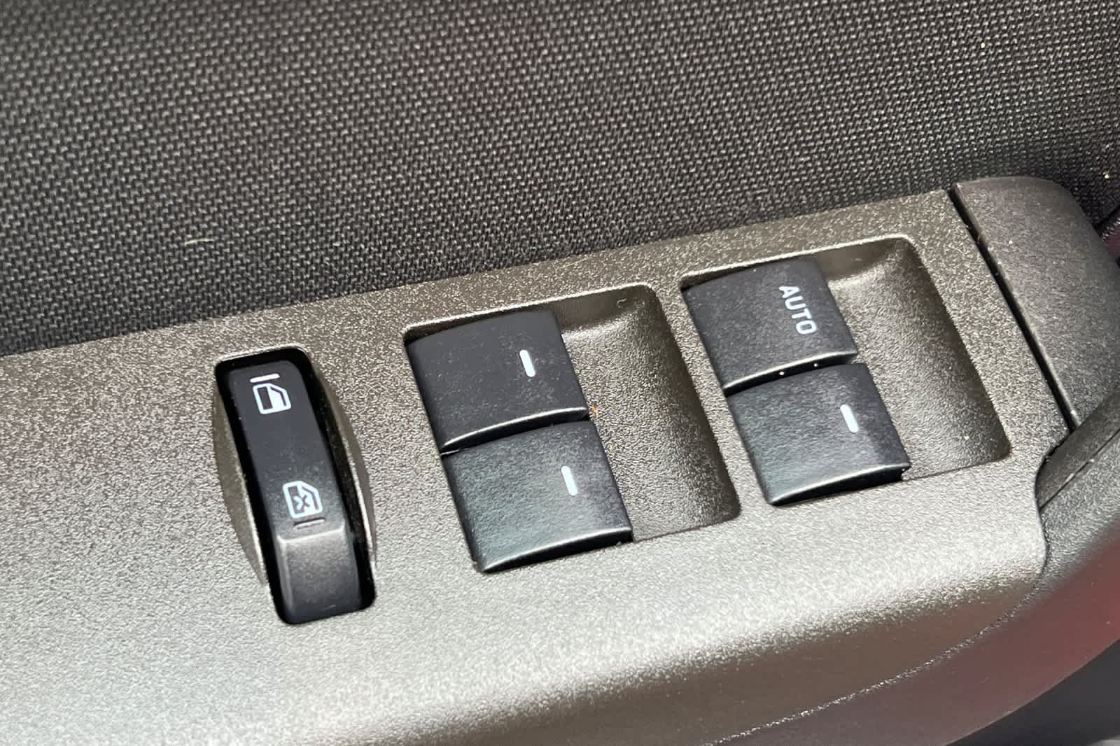 Thumbnail: 2009 Ford Focus - 13