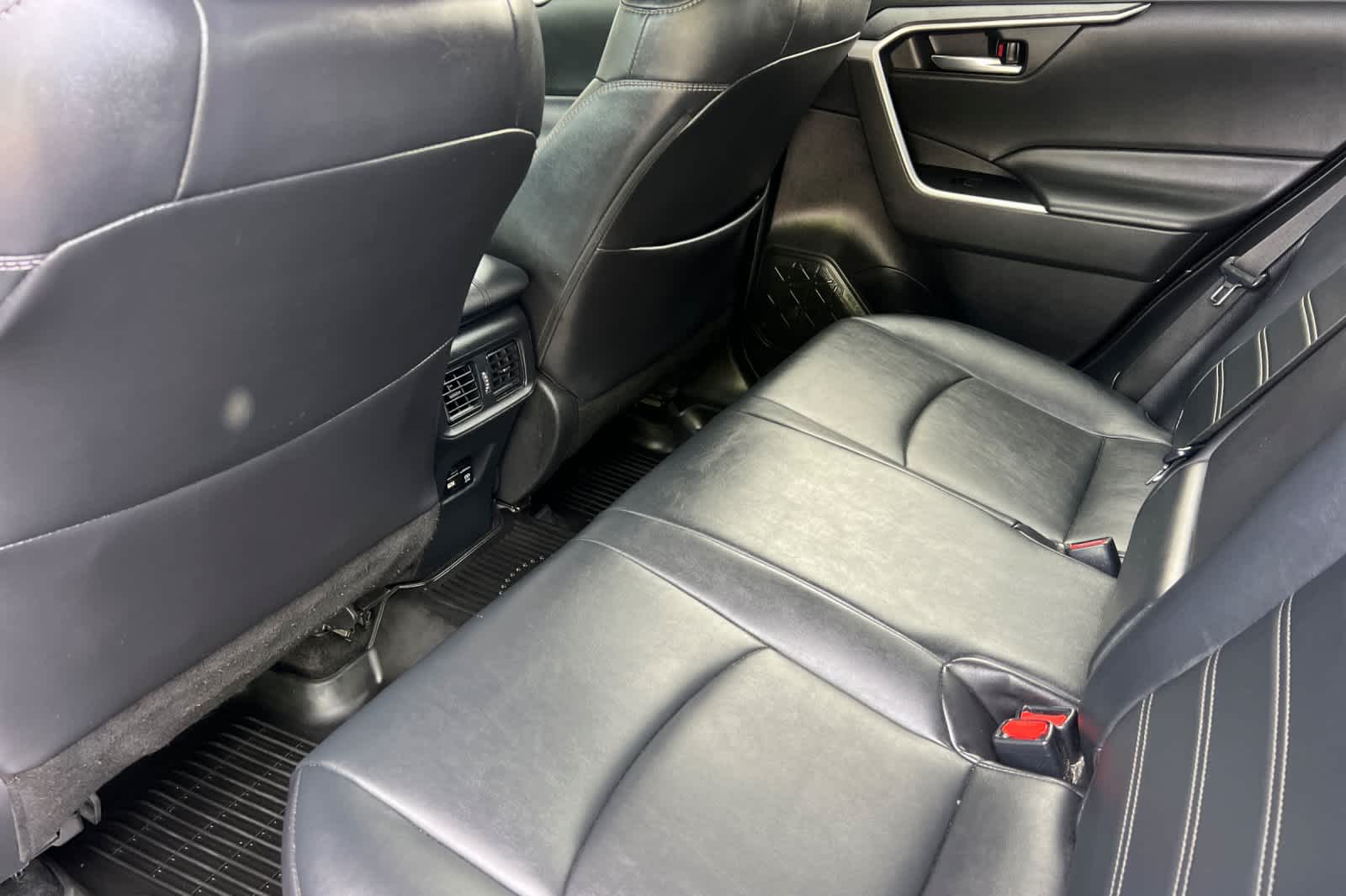 Thumbnail: 2021 Toyota RAV4 - 4