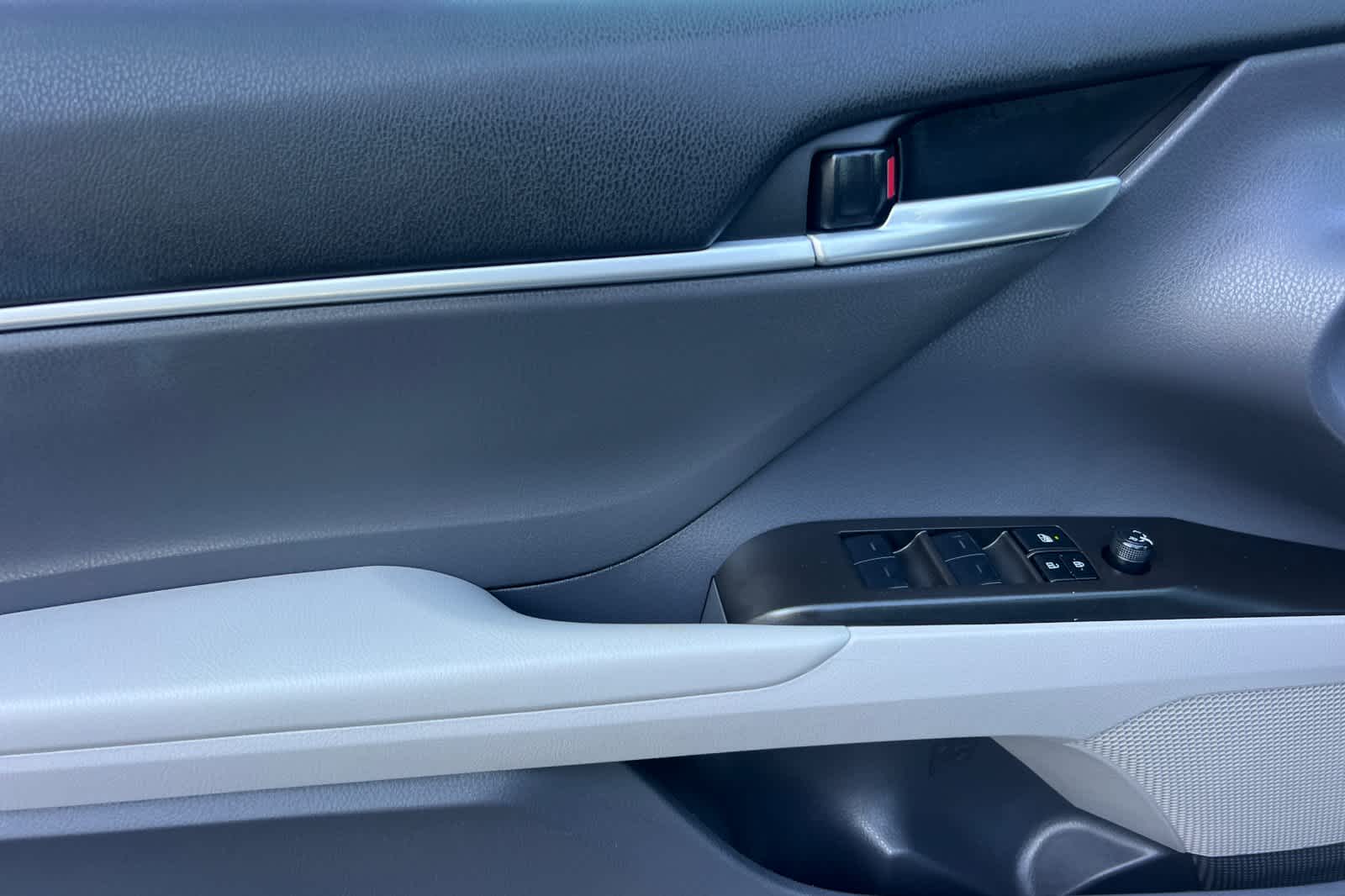 Thumbnail: 2023 Toyota Camry - 12