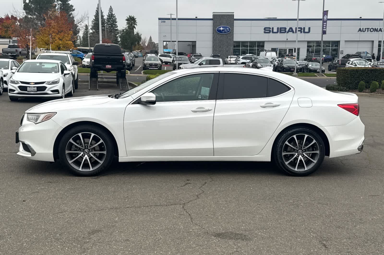 Thumbnail: 2018 Acura TLX - 9