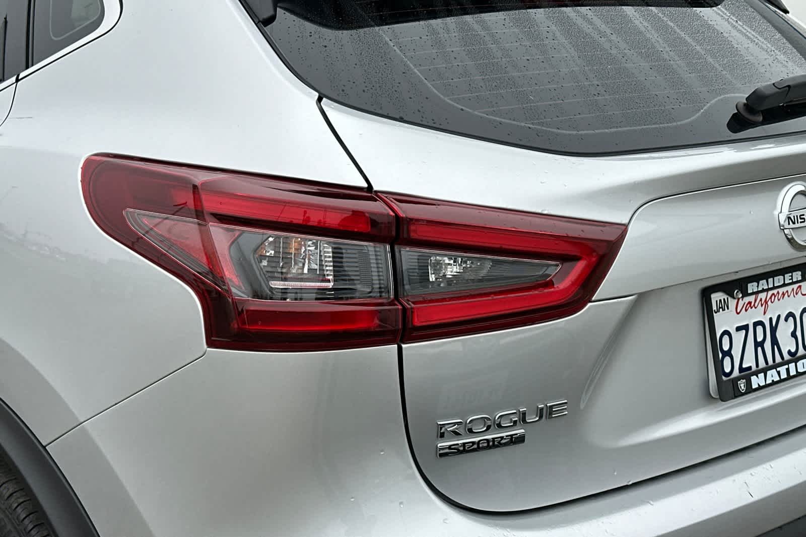 Thumbnail: 2021 Nissan Rogue Sport - 15