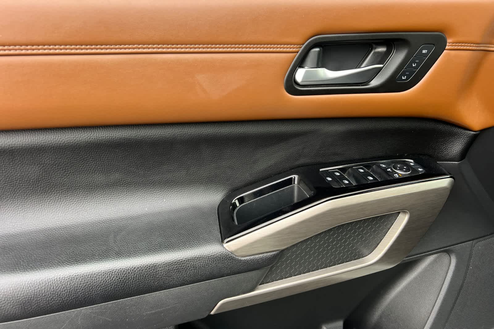 Thumbnail: 2023 Nissan Pathfinder - 12