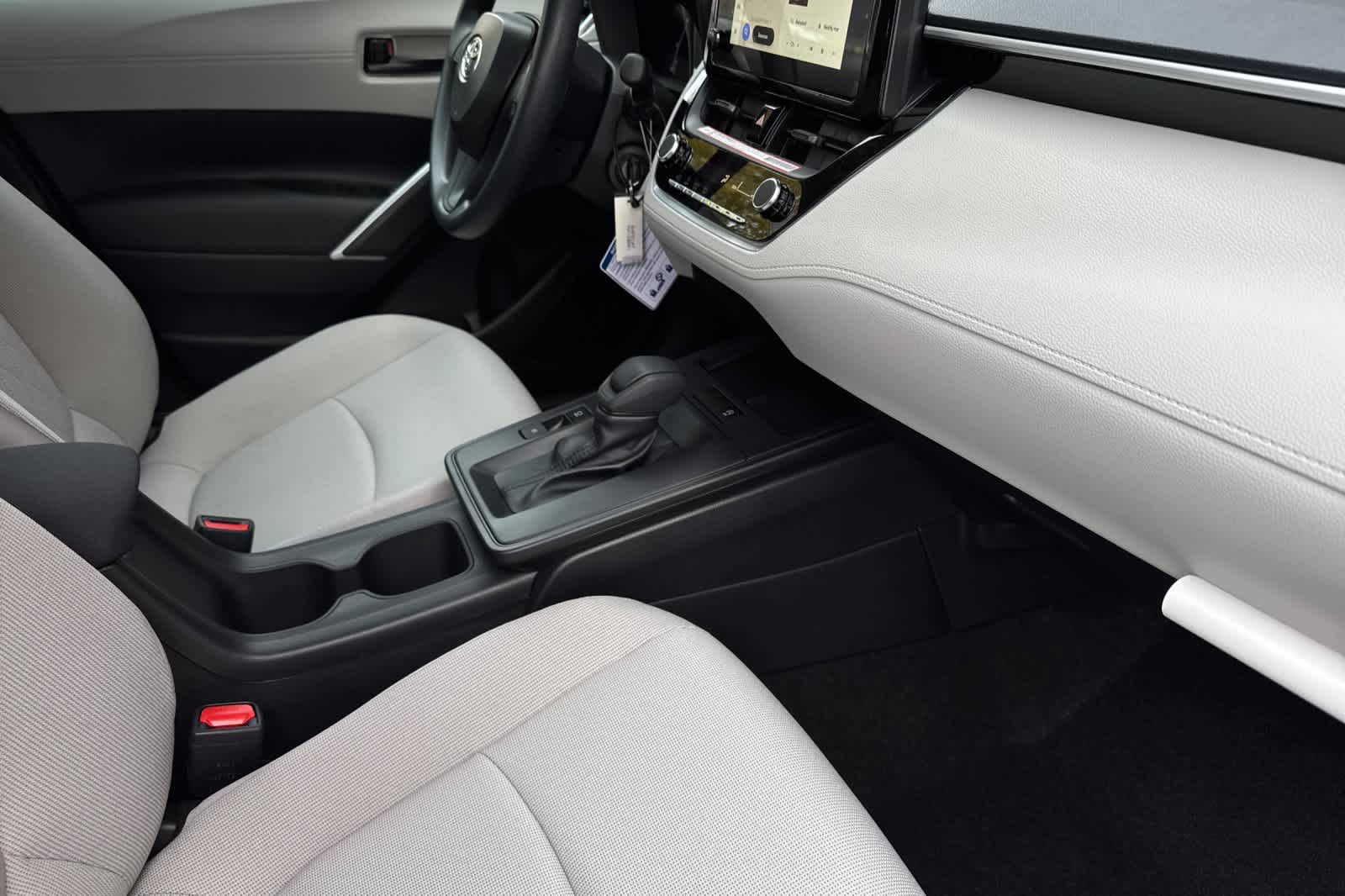 Thumbnail: 2026 Toyota Corolla Cross - 17