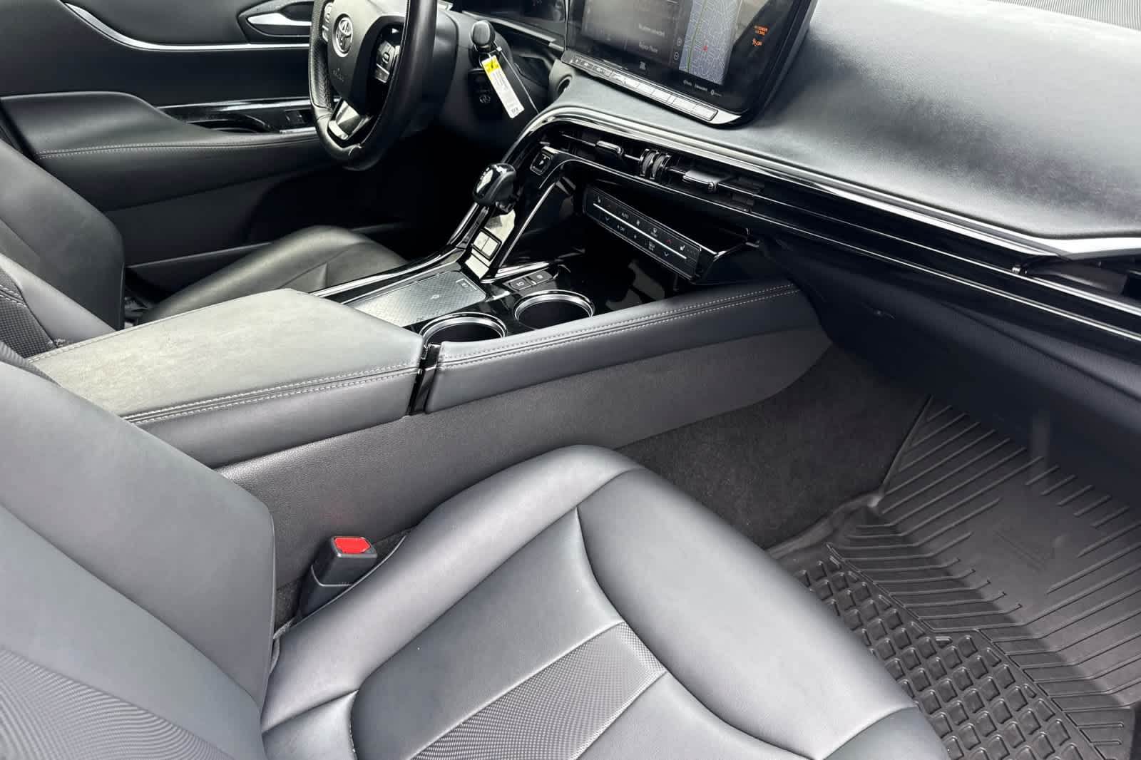 Thumbnail: 2022 Toyota Mirai - 16