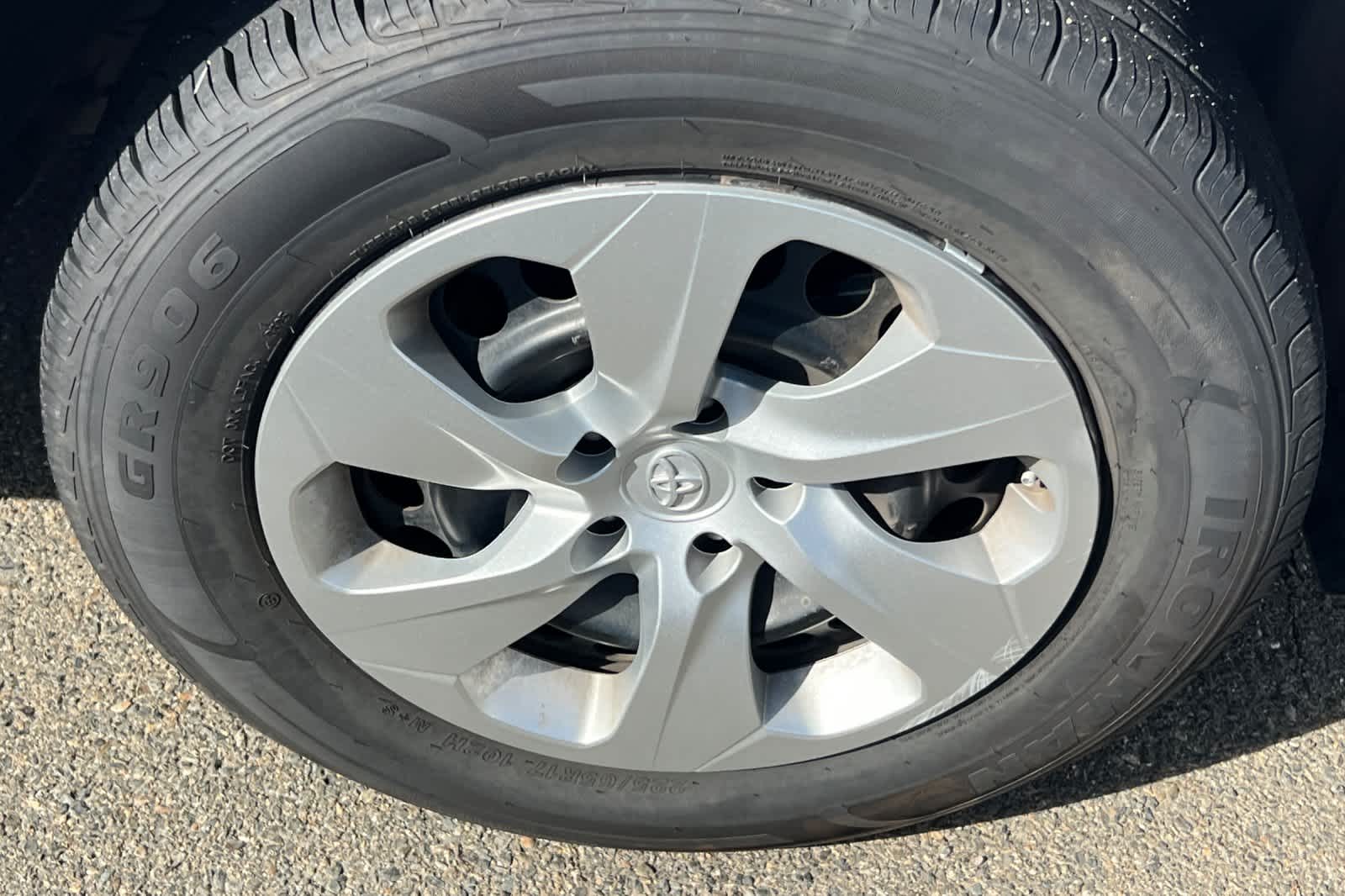 Thumbnail: 2024 Toyota RAV4 - 12