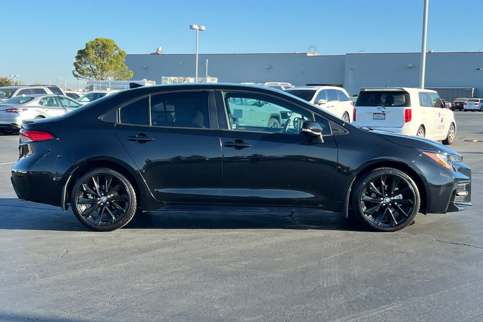 Thumbnail: 2022 Toyota Corolla - 6