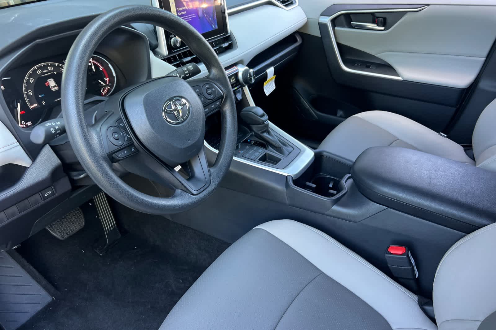 Thumbnail: 2025 Toyota RAV4 - 11