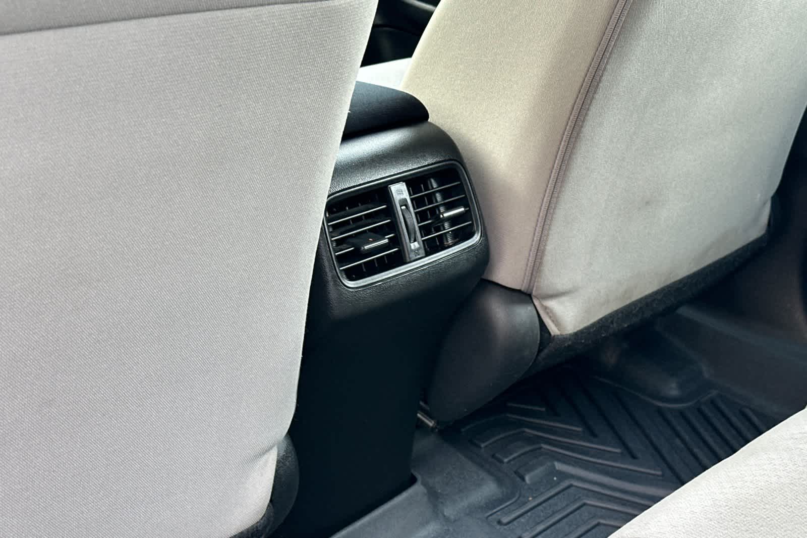 Thumbnail: 2015 Honda CR-V - 14