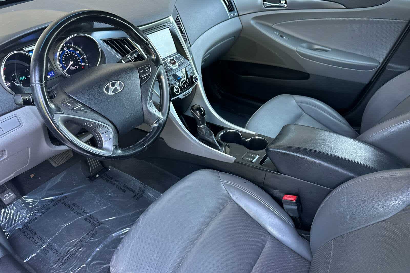 Thumbnail: 2013 Hyundai Sonata - 11