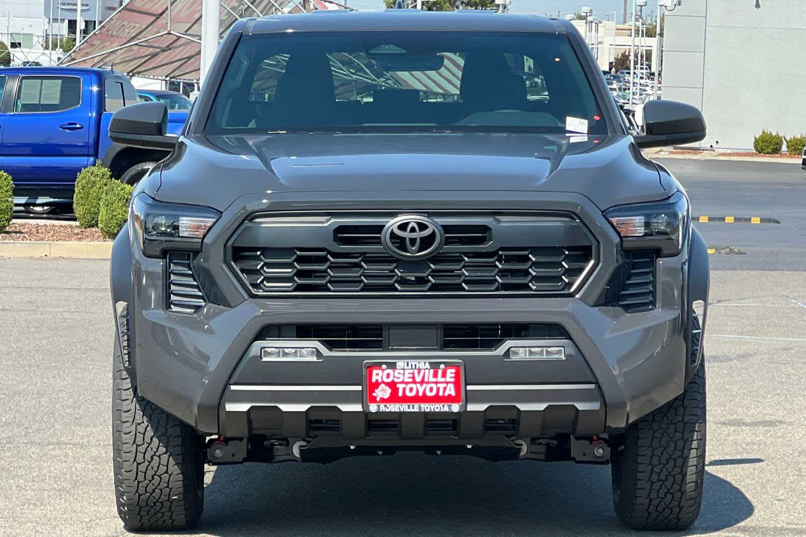 Thumbnail: 2025 Toyota Tacoma - 10