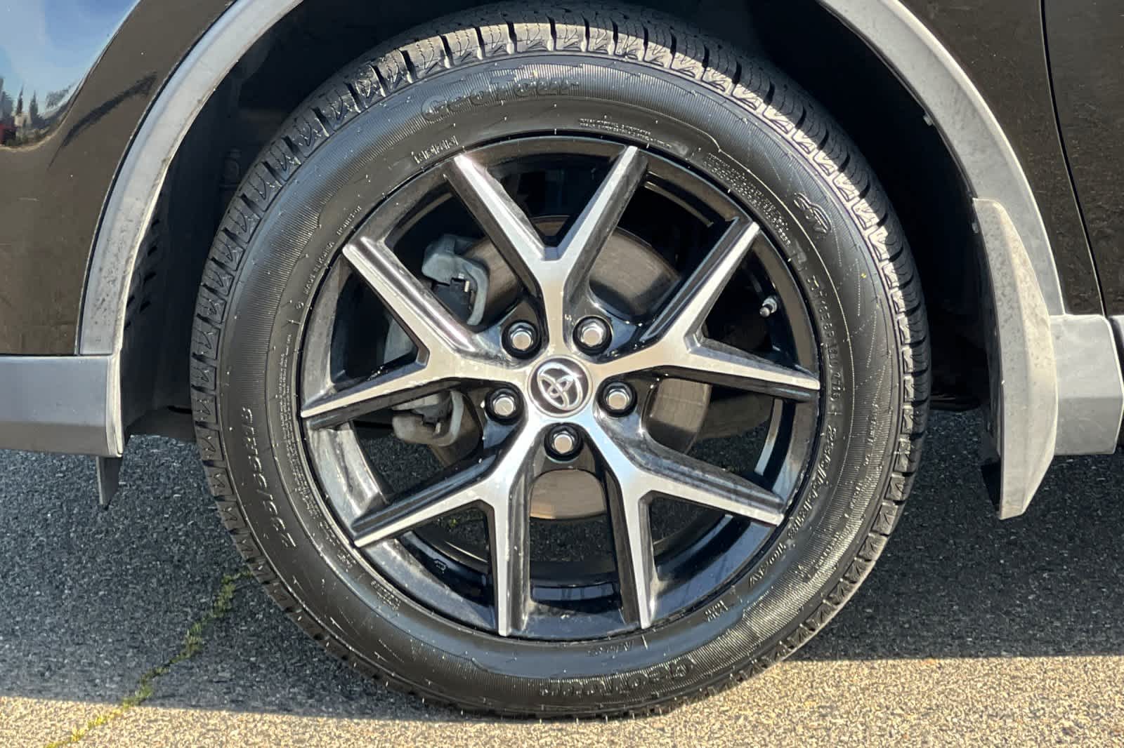 Thumbnail: 2016 Toyota RAV4 - 30