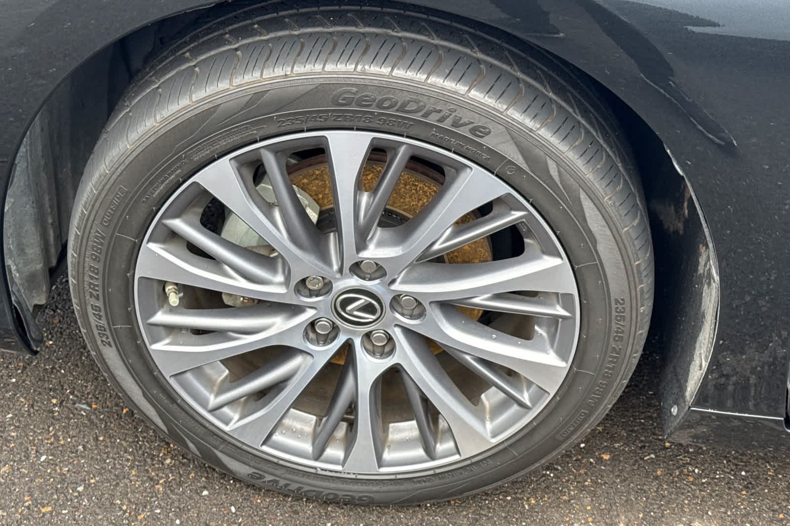 Thumbnail: 2021 Lexus ES - 22