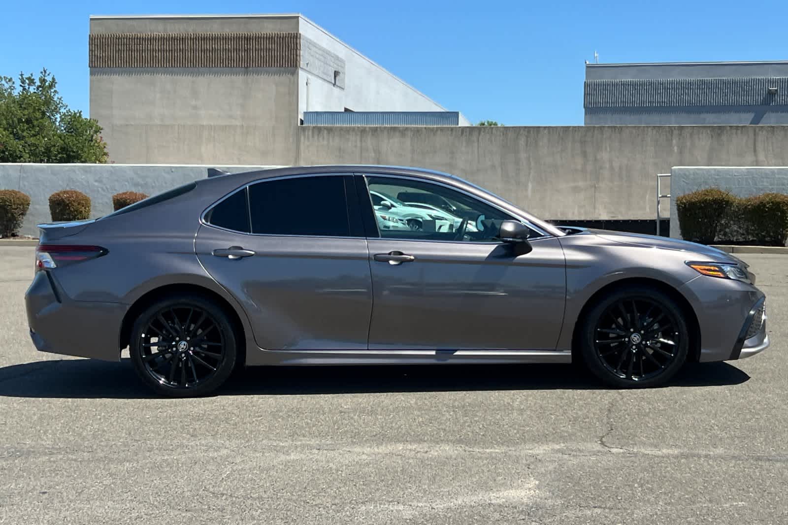 Thumbnail: 2024 Toyota Camry - 6