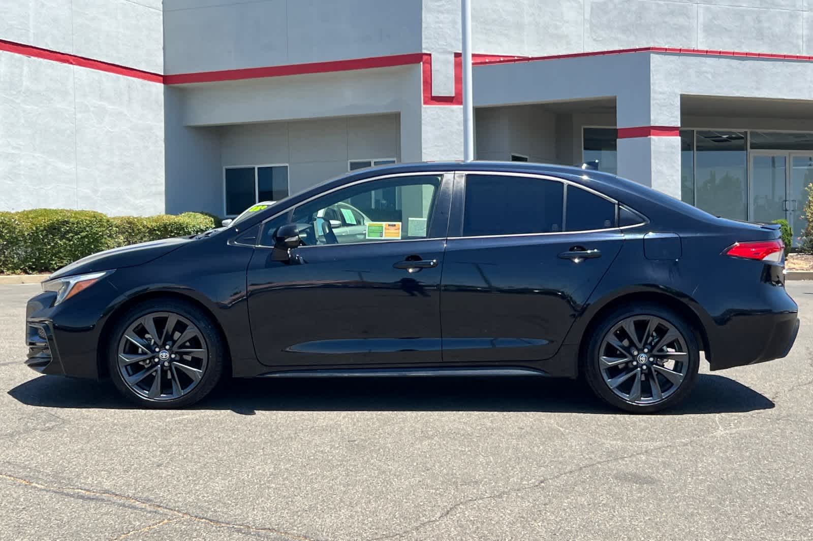 Thumbnail: 2023 Toyota Corolla - 9