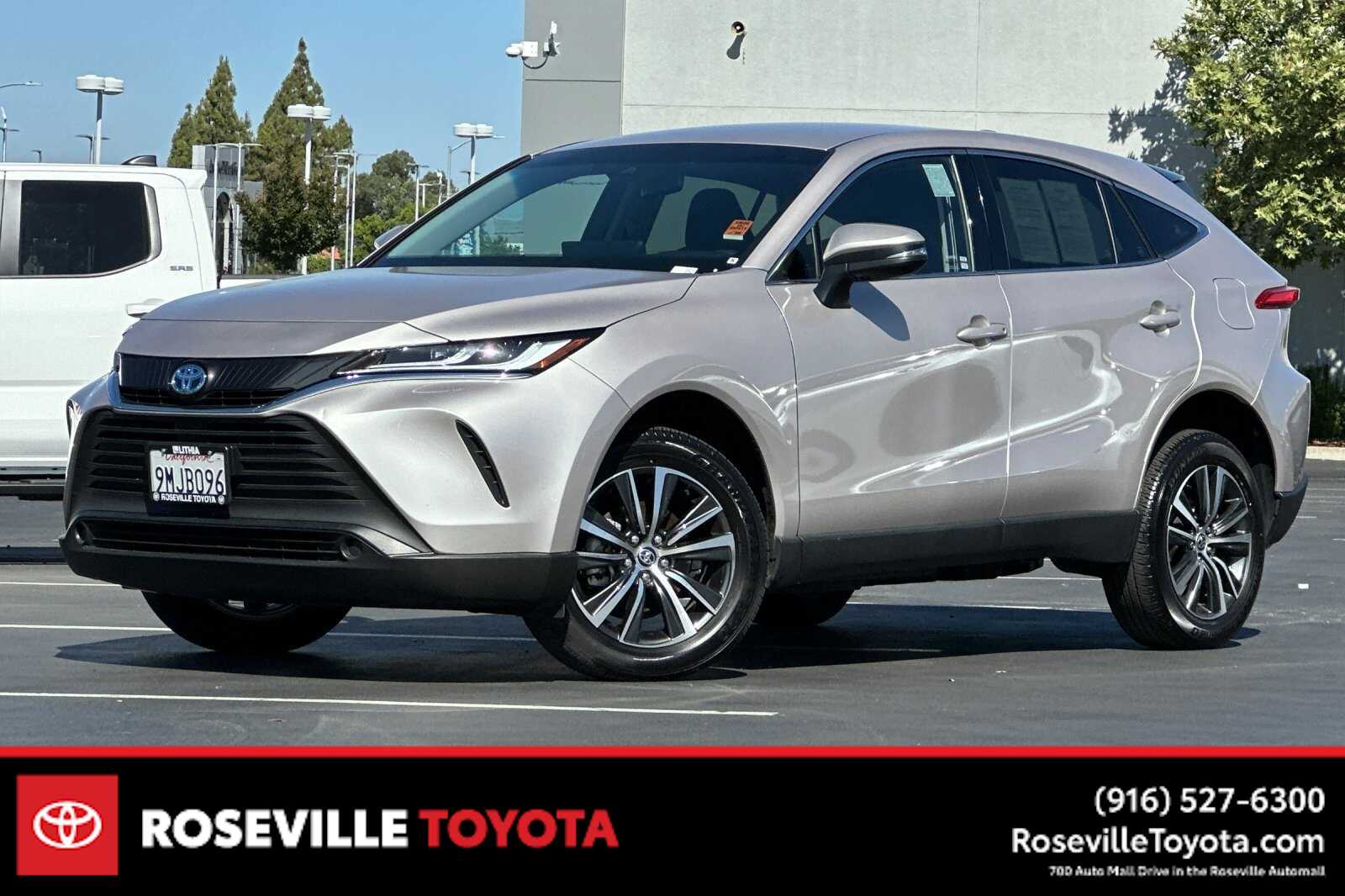 2024 Toyota Venza LE Hero Image